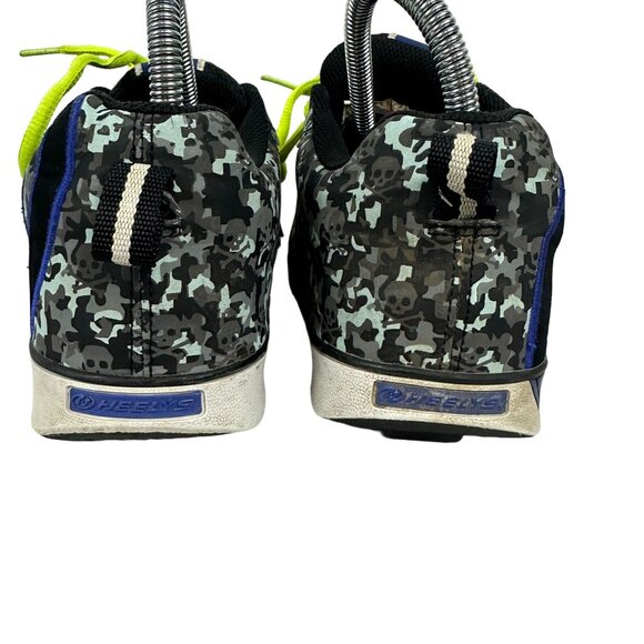 Heelys Youth Size 5 Shoes With Wheels - Skull & Camo Pattern Black/Blue Trim - Picture 6 of 9